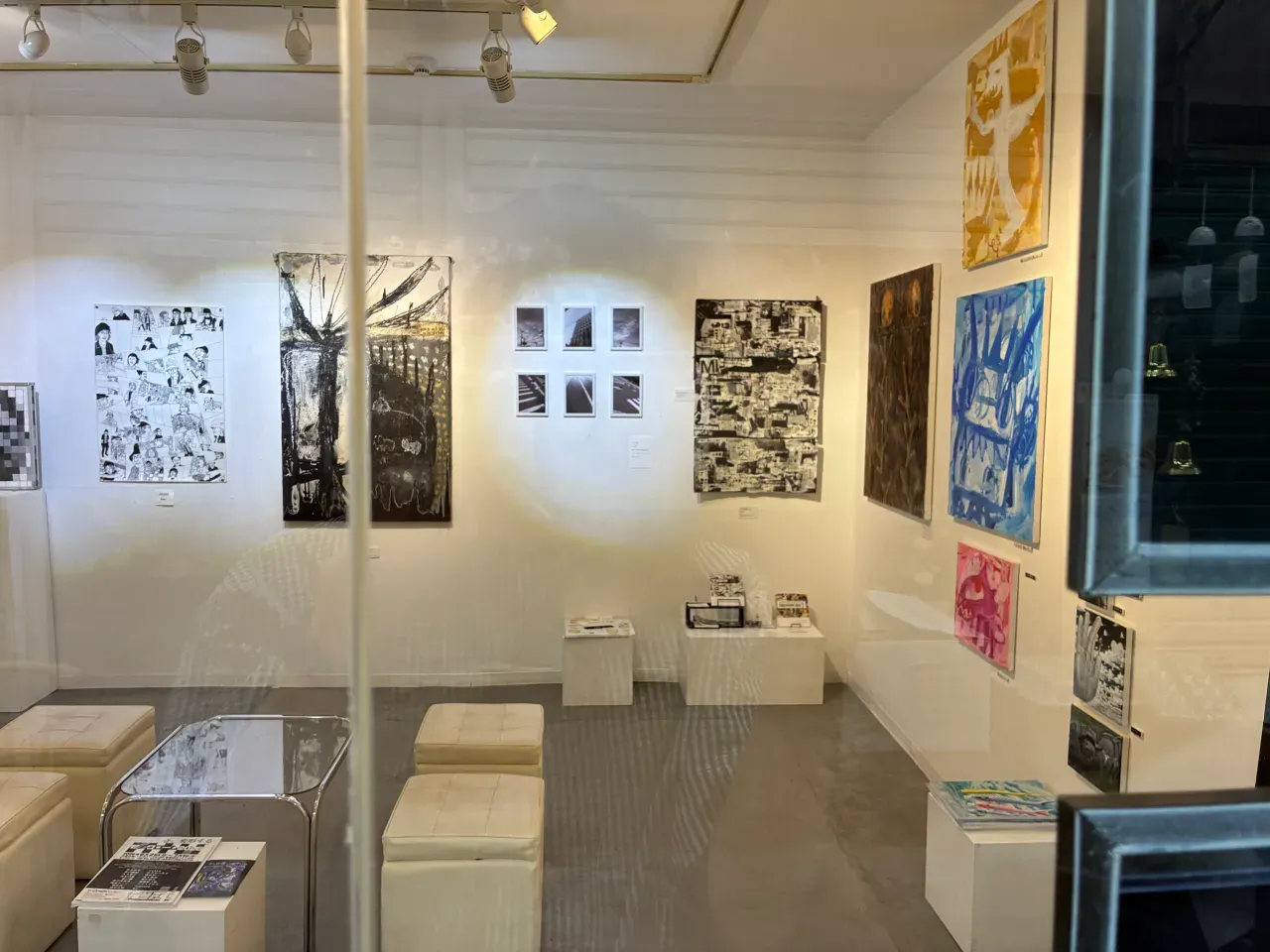 MONOCHROME展 会場全体の展示風景